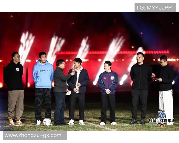 足球明星纷纷进驻抖音平台展现个人魅力与精彩瞬间引发粉丝热潮