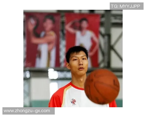 易建联的篮球传奇之路：从青涩少年到国家队核心的奋斗与荣耀